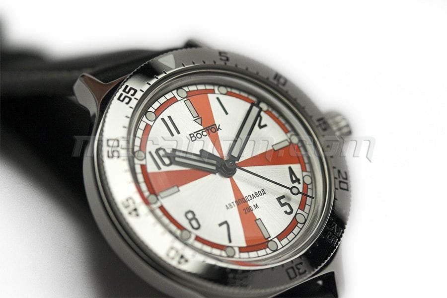 Vostok-Amphibian-2415-420721LW-2-max-900